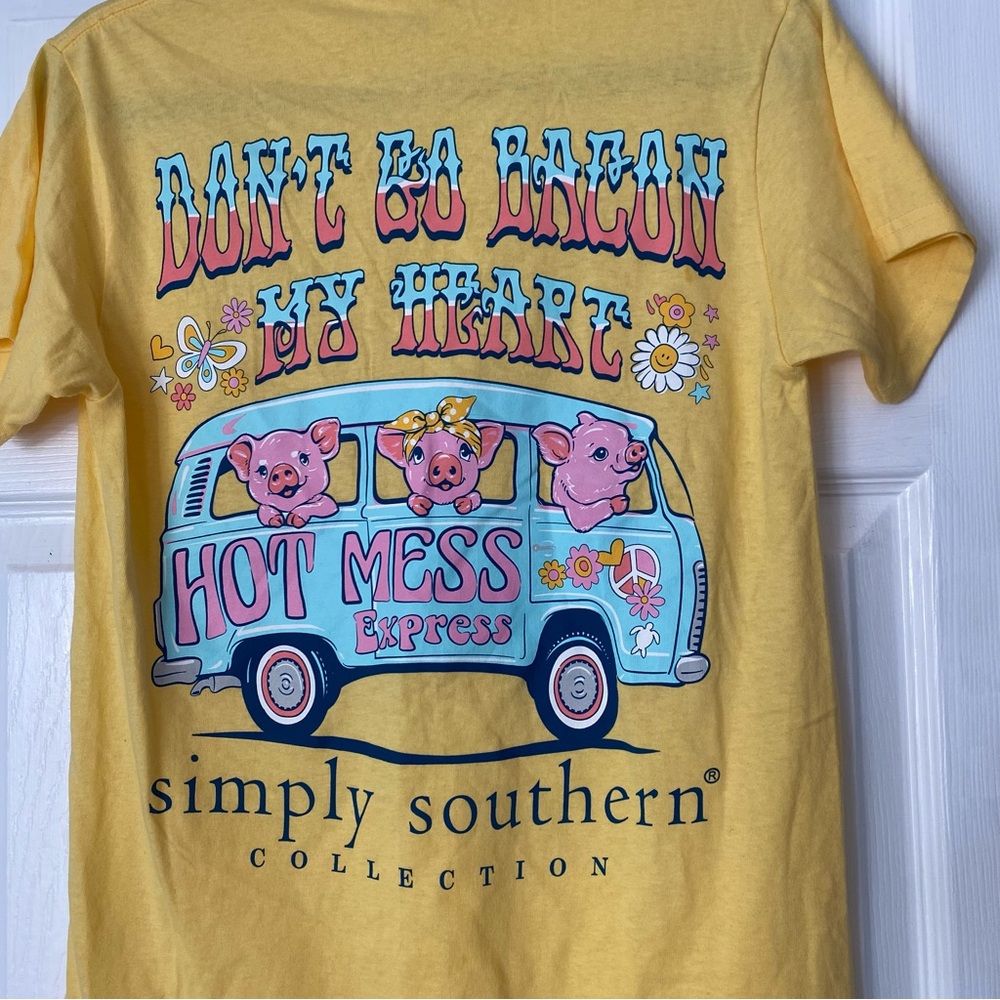Simply Southern Adult Size Small Don't Go Bacon My Heart Hot Mess Express Yellow